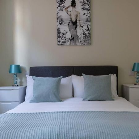 Hereford City Centre - Apartment 4, Isabella House - Modern Apartment In The Heart Of The City - Sleeps 4 Guests - Hosted By Rentmyhouse Luaran gambar