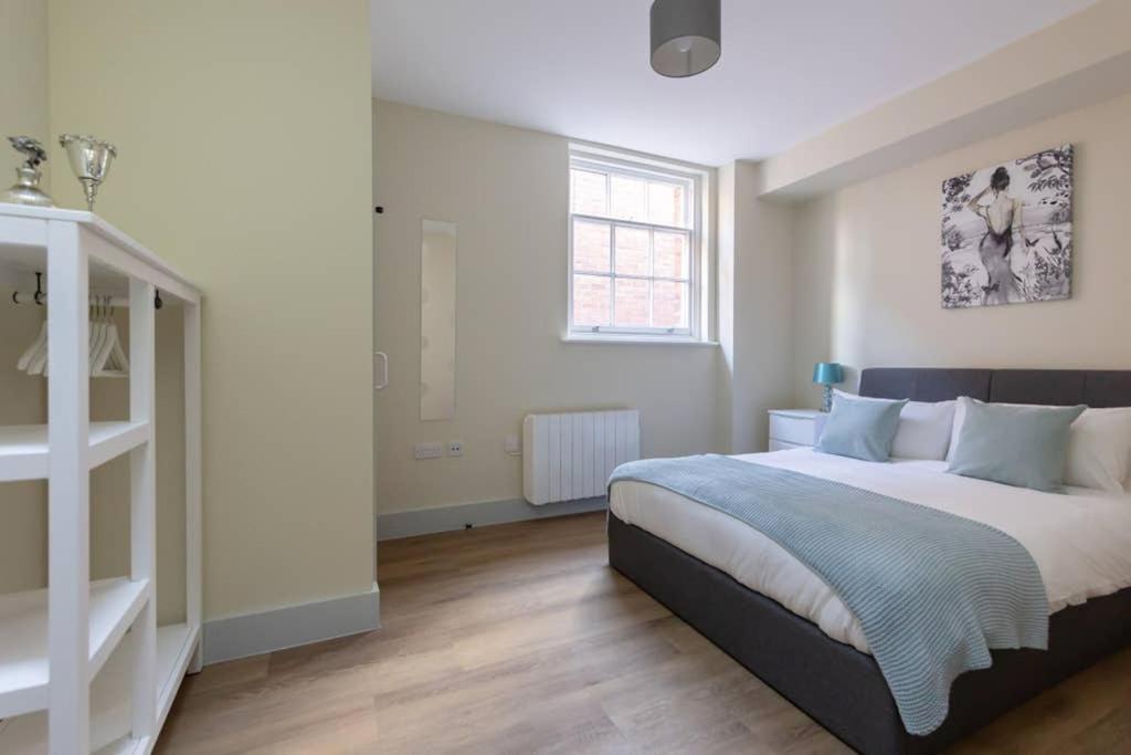Hereford City Centre - Apartment 4, Isabella House - Modern Apartment In The Heart Of The City - Sleeps 4 Guests - Hosted By Rentmyhouse Luaran gambar